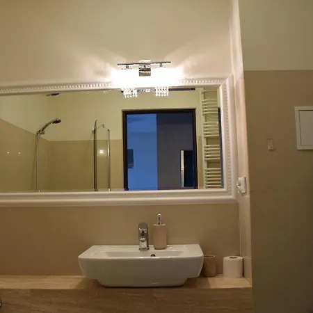 דירה Warsaw Break פרוז'קוב